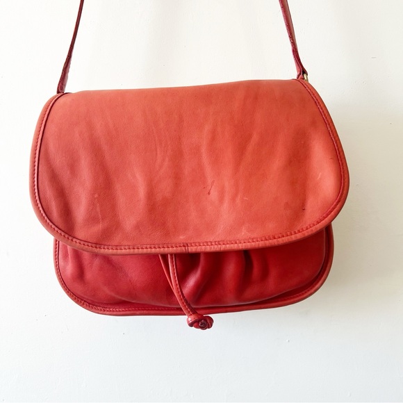COACH Vintage 1980’s Lightweight Flap Drawstring Bag in Coral Red - RARE - Picture 5 of 16